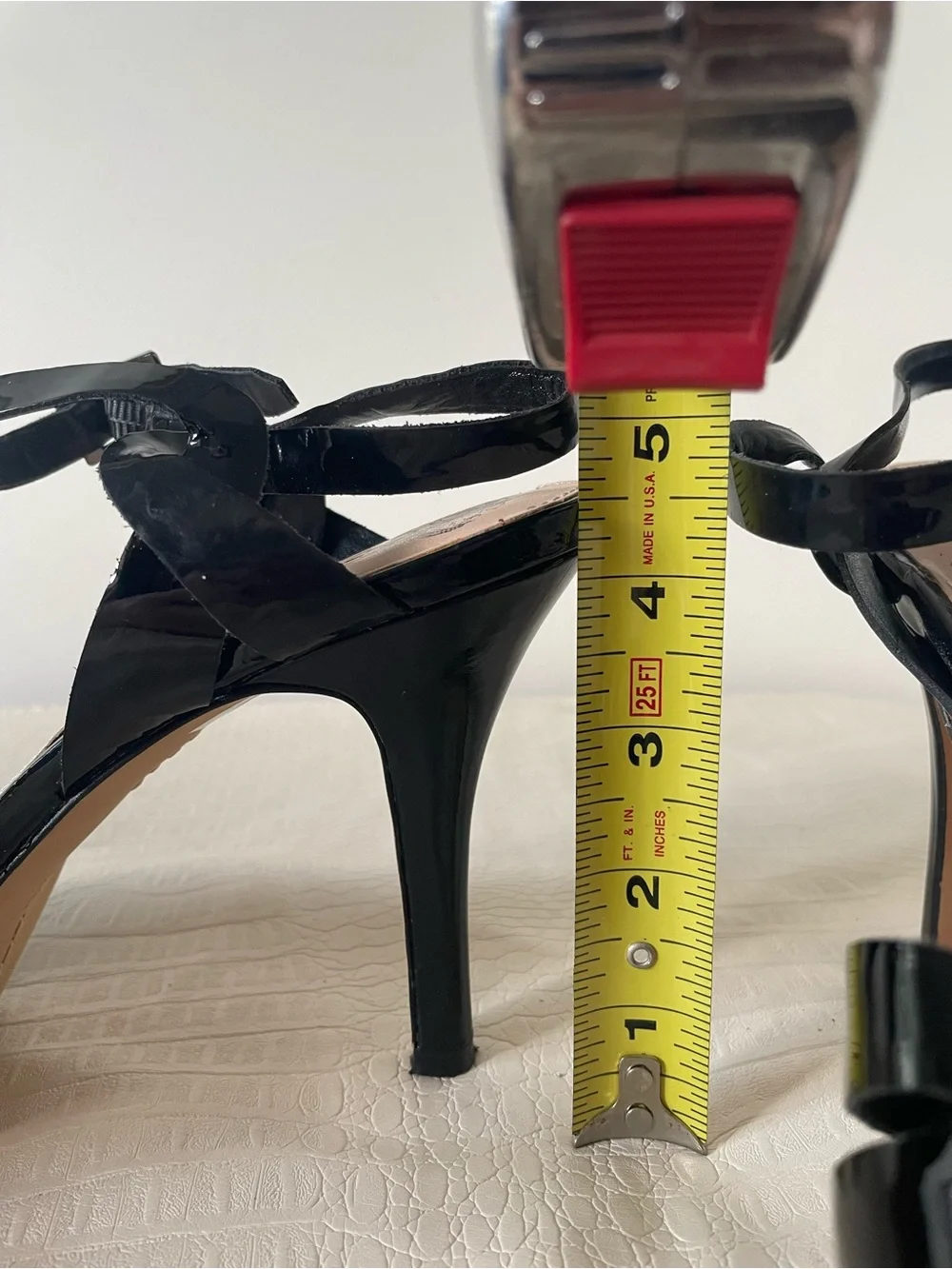 Vince Camuto Peppa Black Patent Platform Heels Size 8.5
